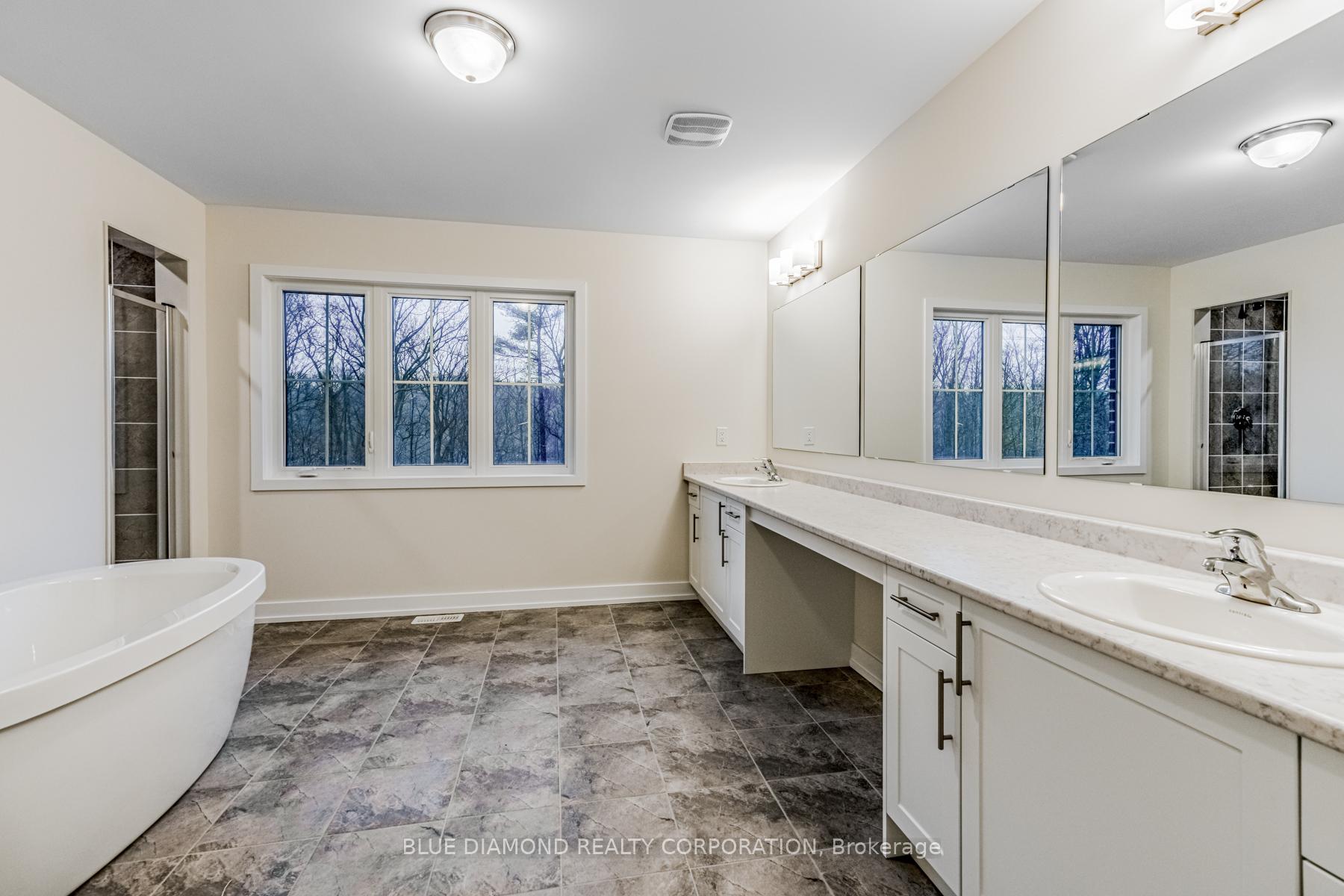 Photo 15 of 1483 Wellwood Terrace, Milton, Cobban — HOMEH
