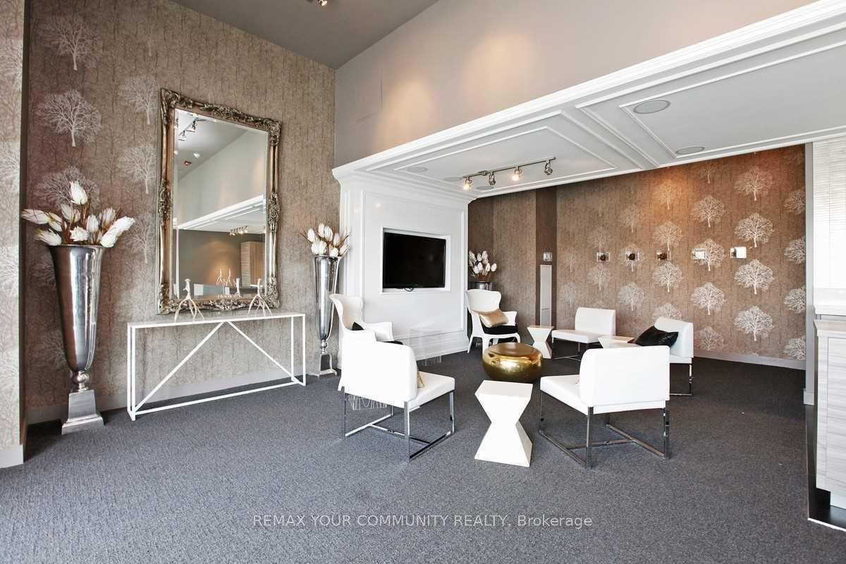 Photo 5 of Unit 304, 569 King Street E, Toronto, Moss Park — HOMEH