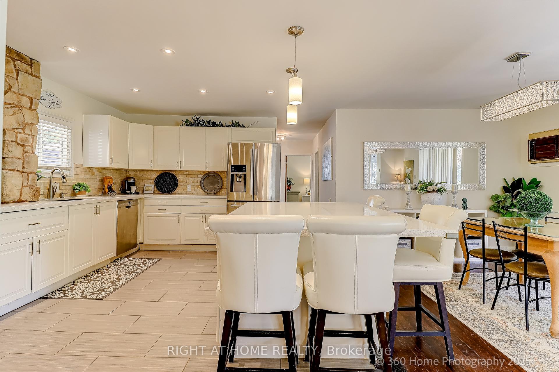 Photo 12 of 209 Wynhurst Road, Georgina, Keswick South — HOMEH