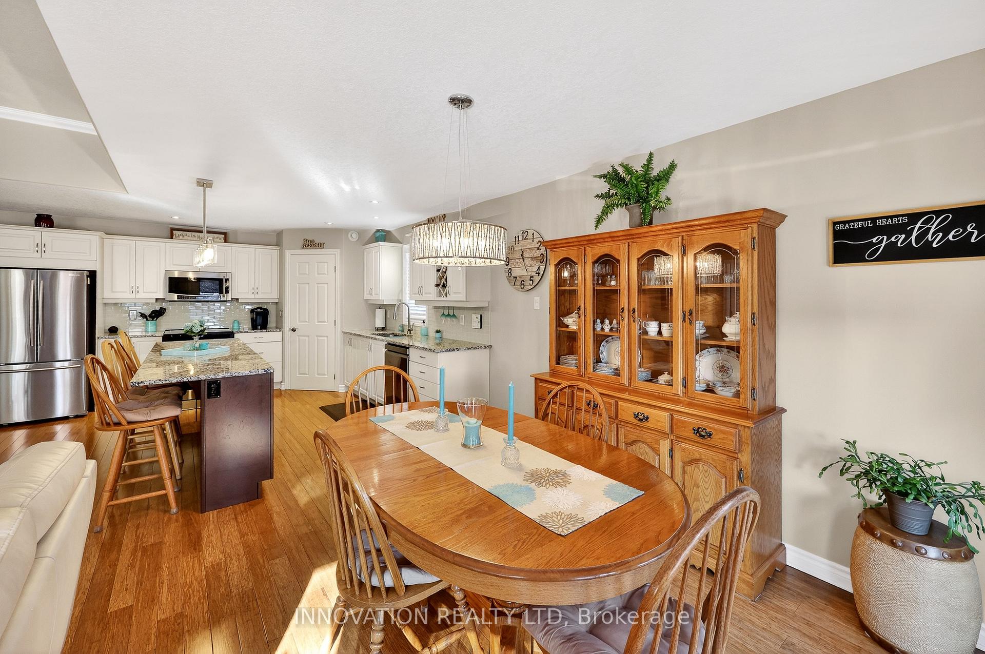 Photo 15 of 136 Munro Street, Carleton Place — HOMEH