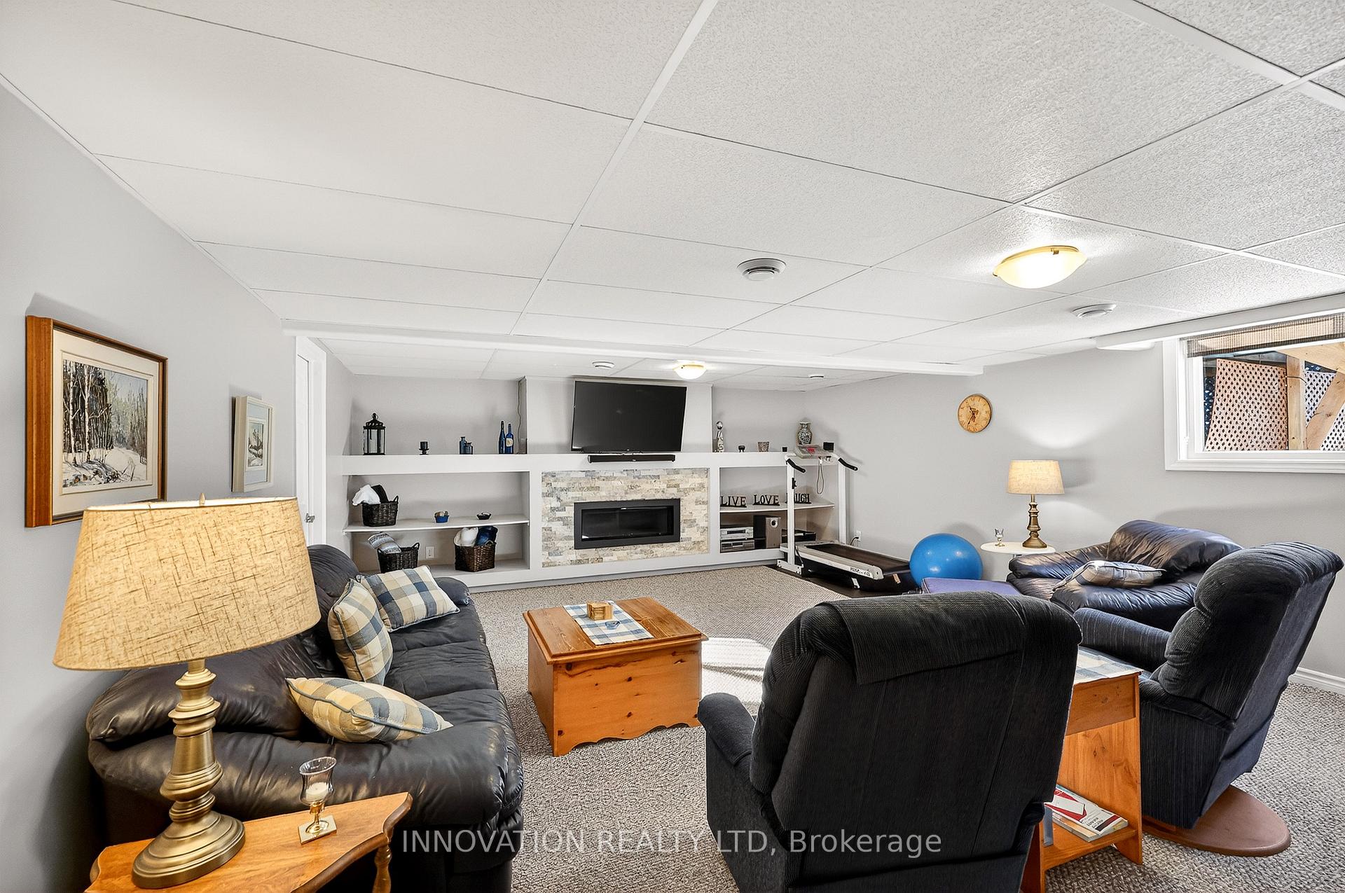 Photo 9 of 136 Munro Street, Carleton Place — HOMEH