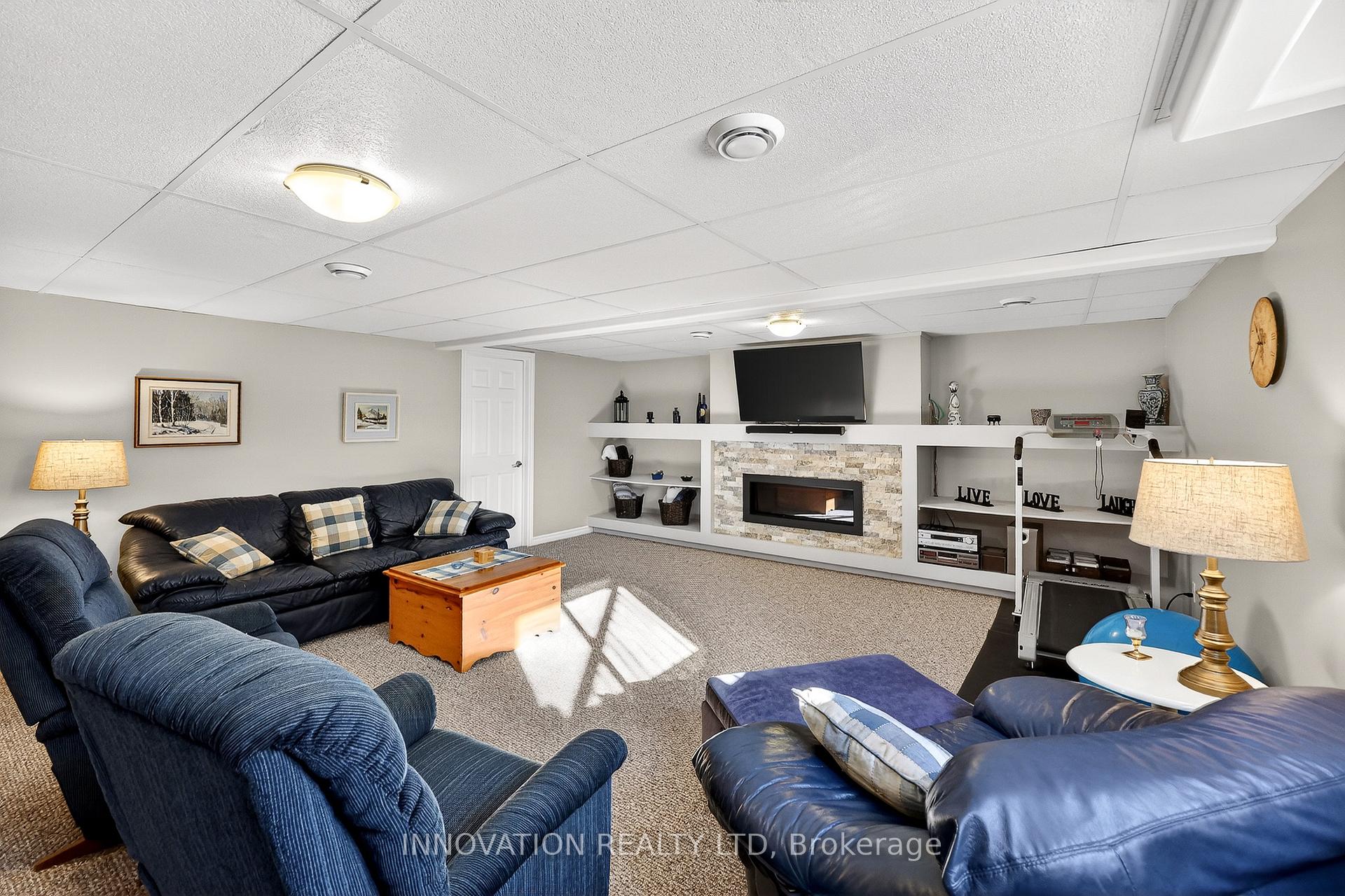 Photo 27 of 136 Munro Street, Carleton Place — HOMEH
