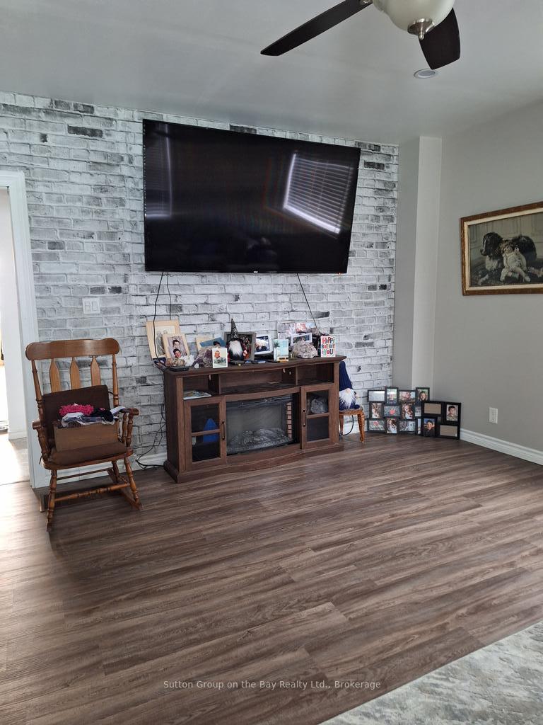 Photo 6 of 4154 County Road 24 Highway, Clearview, Nottawa — HOMEH