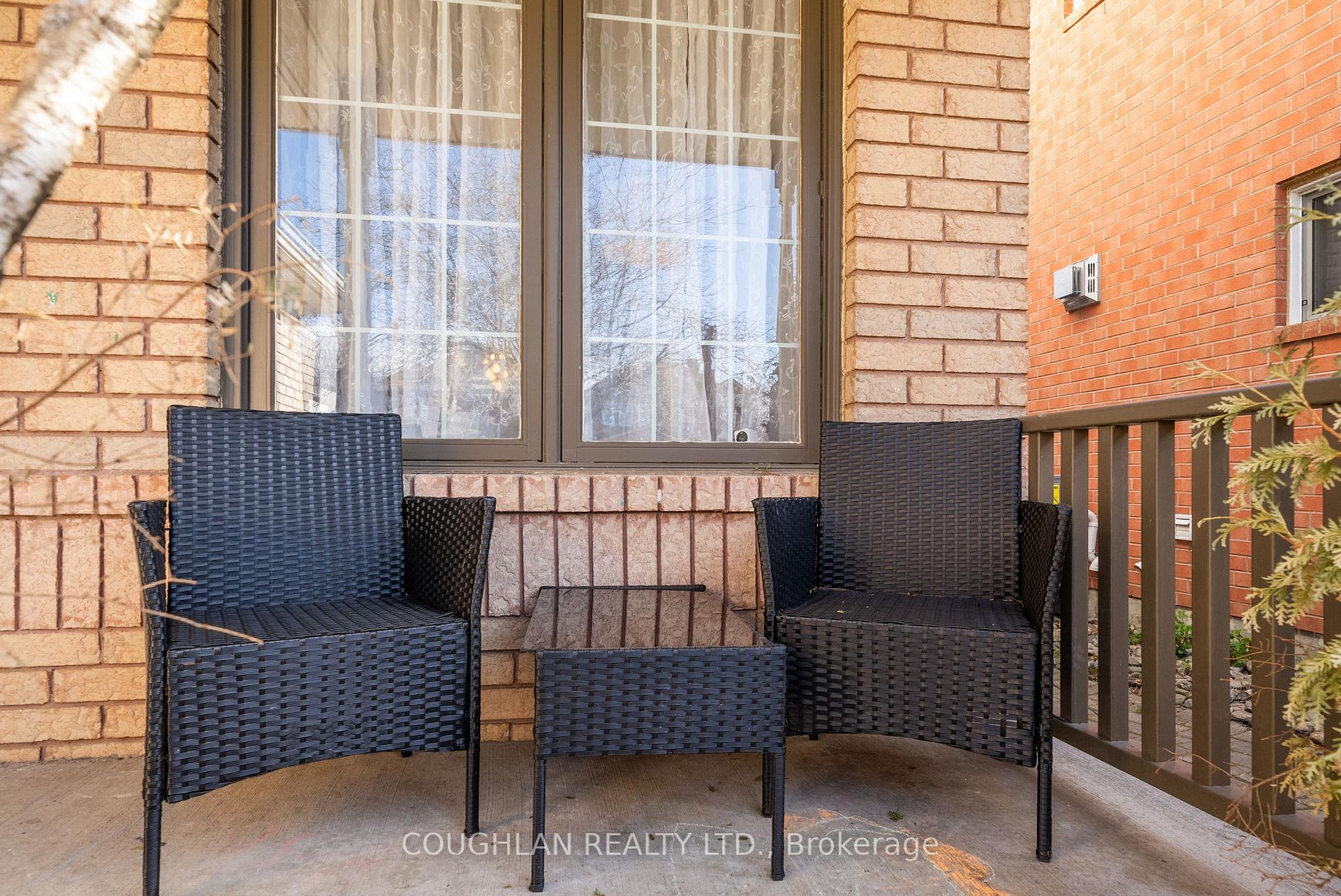 Photo 4 of 3 Edgerton Drive, Clarington, Bowmanville — HOMEH