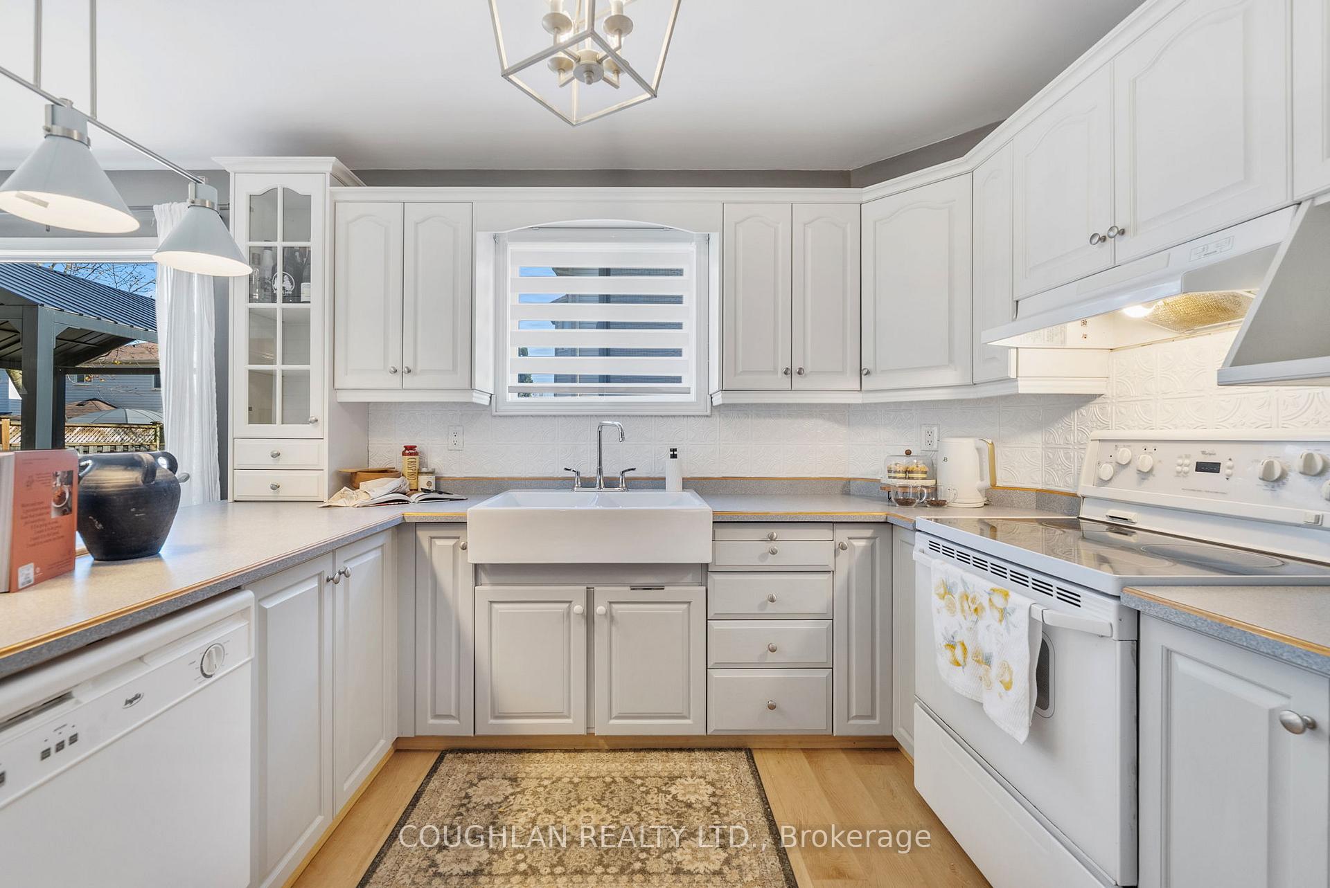 Photo 12 of 3 Edgerton Drive, Clarington, Bowmanville — HOMEH