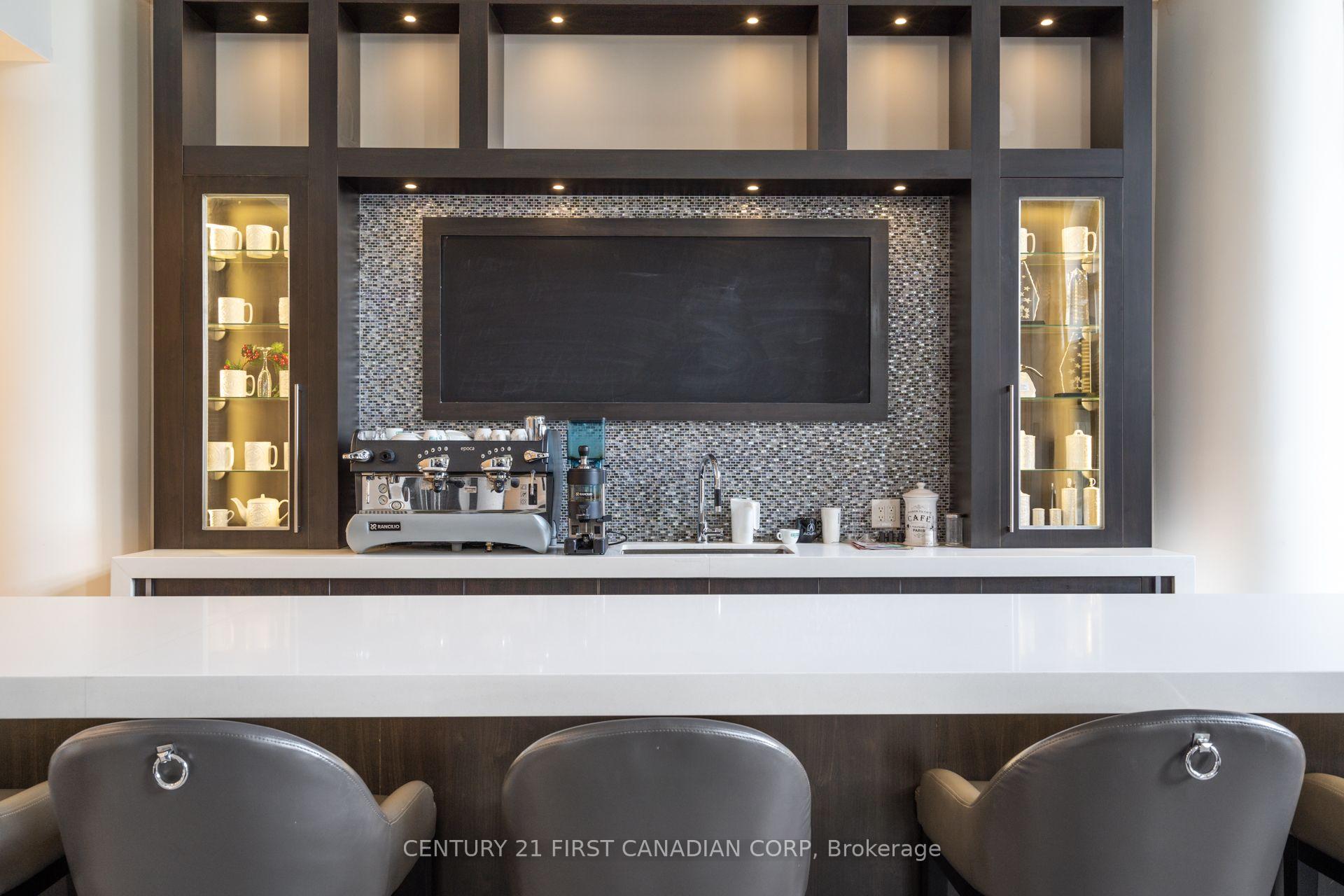Photo 5 of Unit 720, 118 King Street E, Hamilton, Beasley — HOMEH