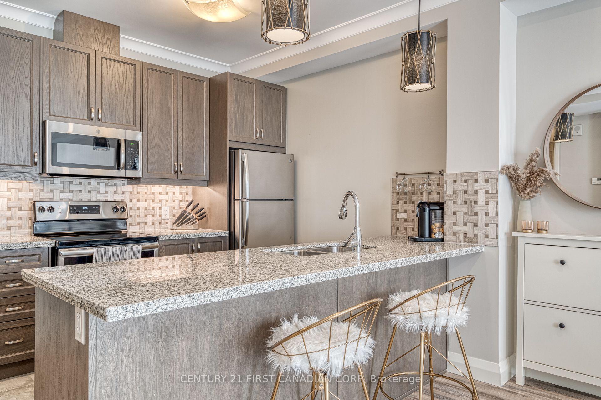 Photo 27 of Unit 720, 118 King Street E, Hamilton, Beasley — HOMEH