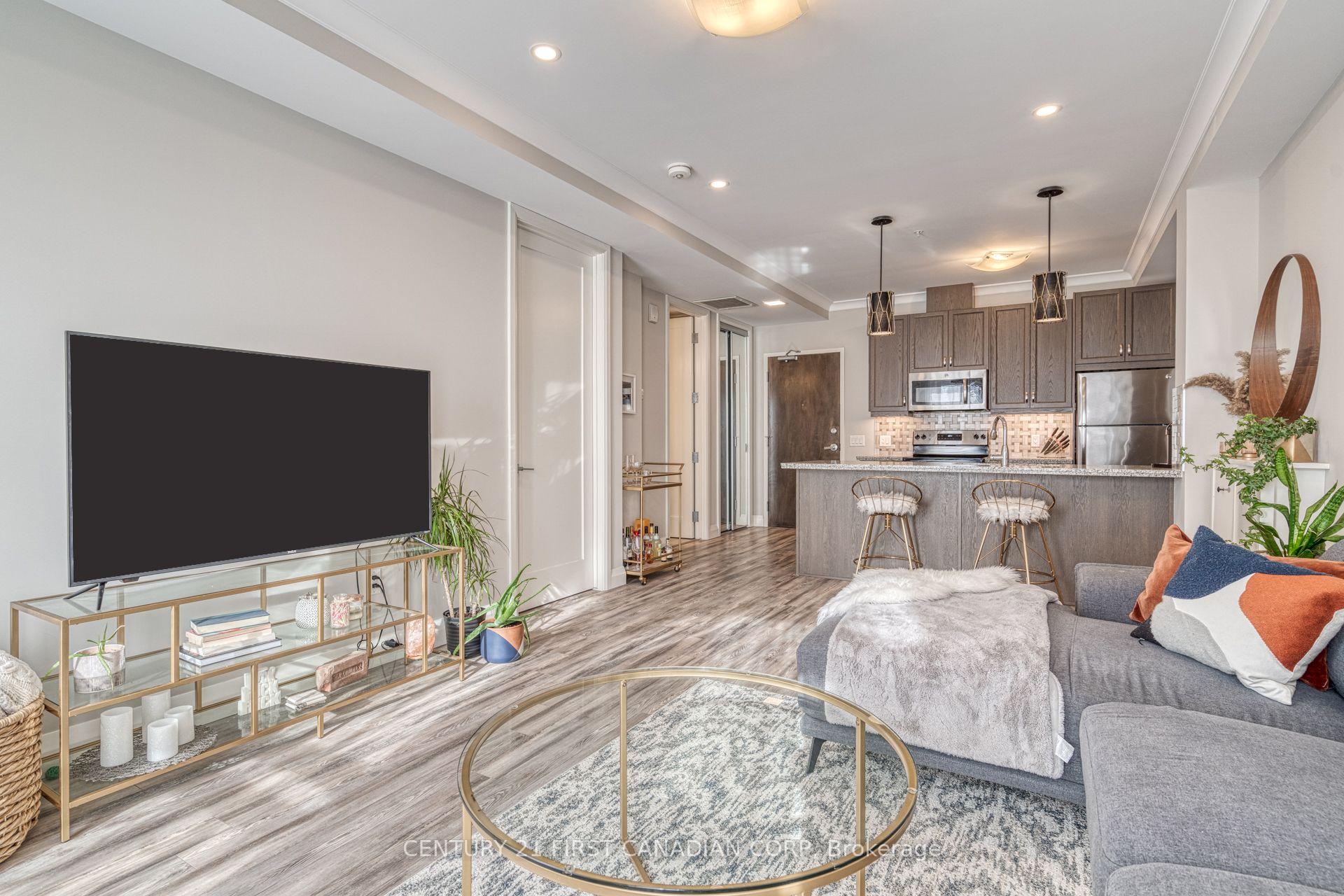Photo 10 of Unit 720, 118 King Street E, Hamilton, Beasley — HOMEH