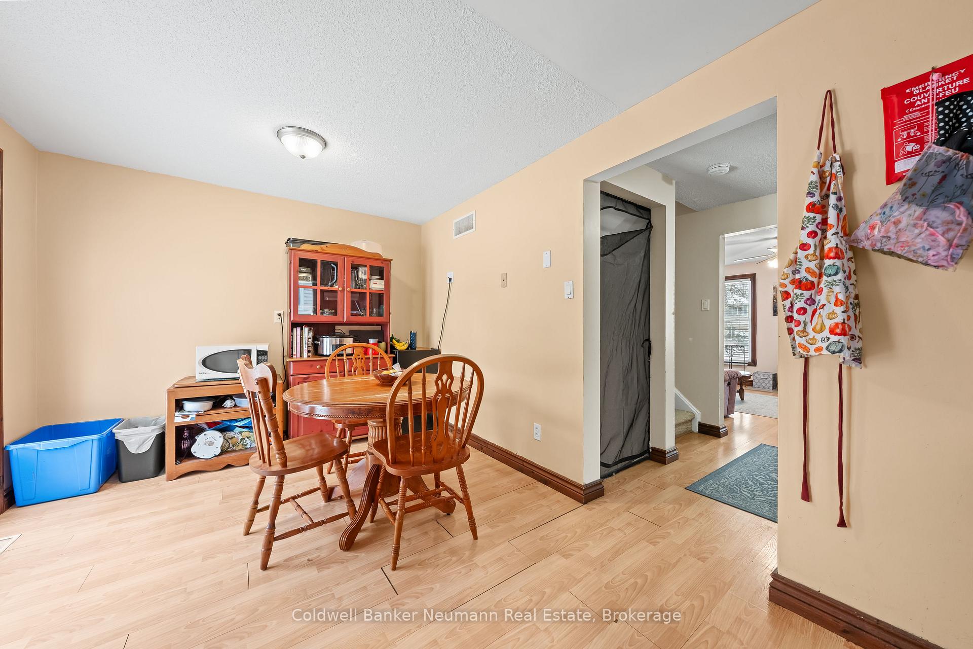 Photo 3 of 324 Cole Road, Guelph, Kortright West — HOMEH