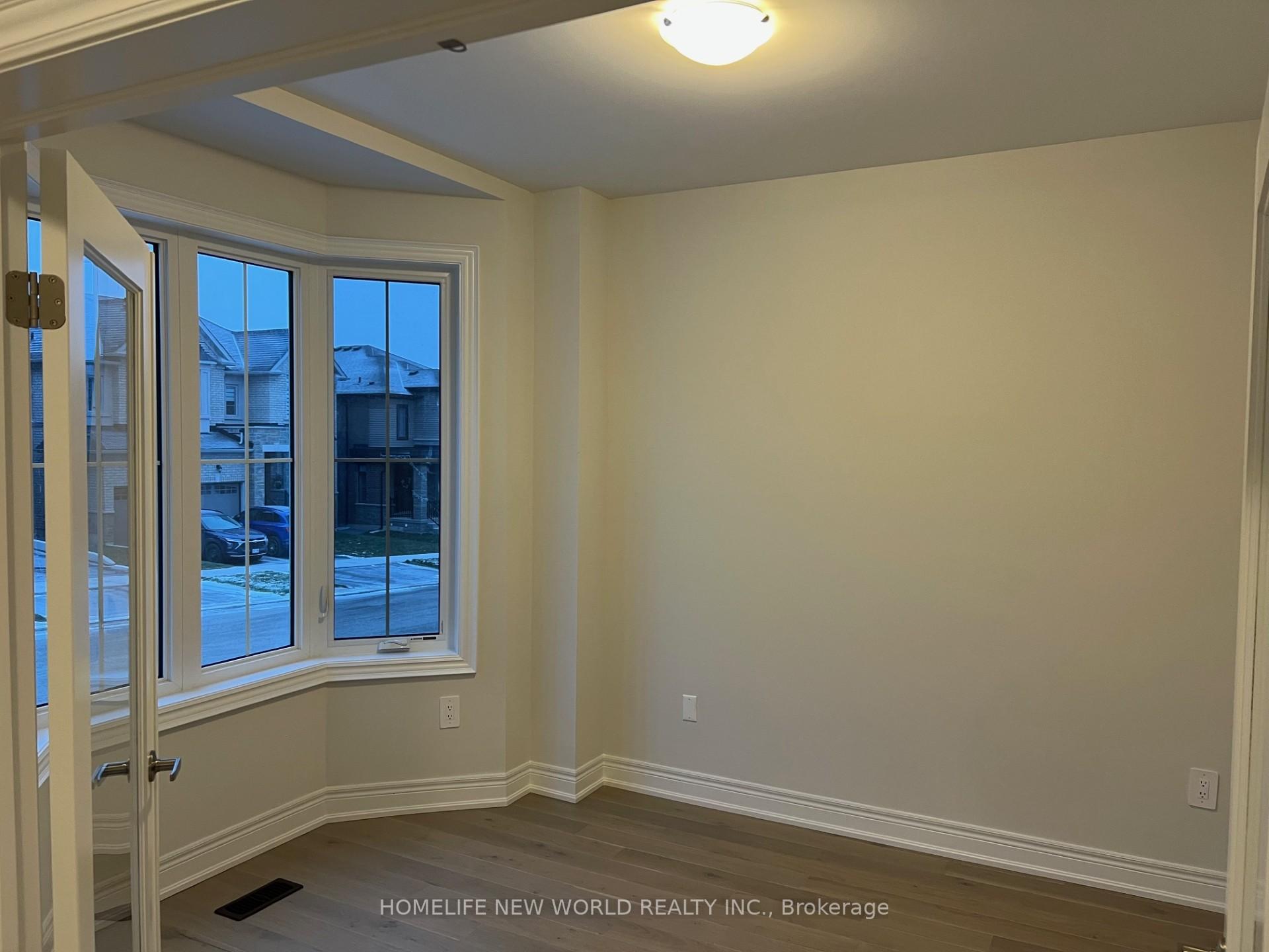 Photo 6 of 41 Bostock Drive, Georgina, Keswick South — HOMEH