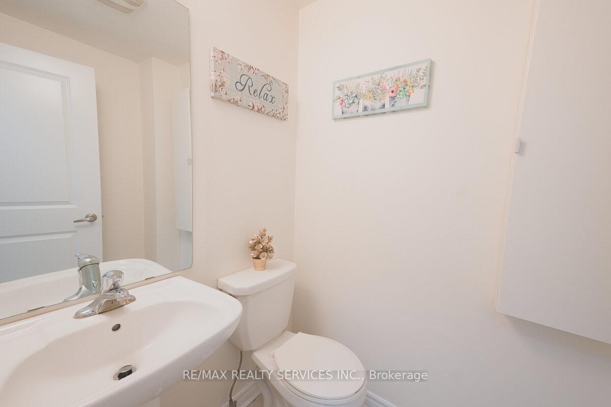 Photo 10 of 3 Sparrowbrook Street, Caledon, Rural Caledon — HOMEH