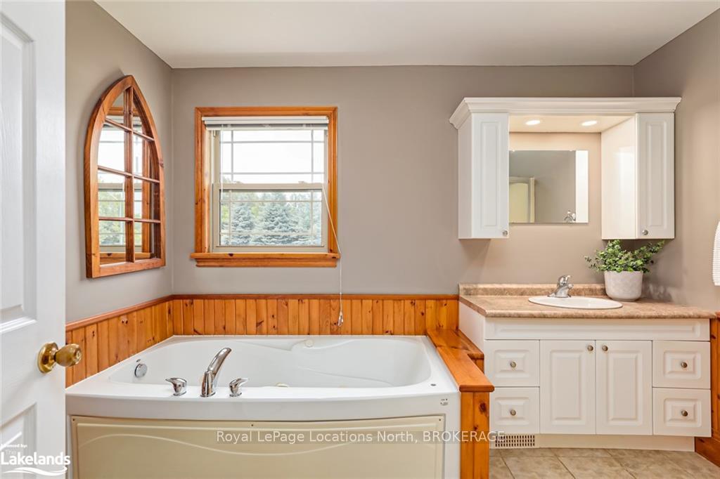 Photo 13 of 47 Blackburn Avenue, Clearview, Nottawa — HOMEH