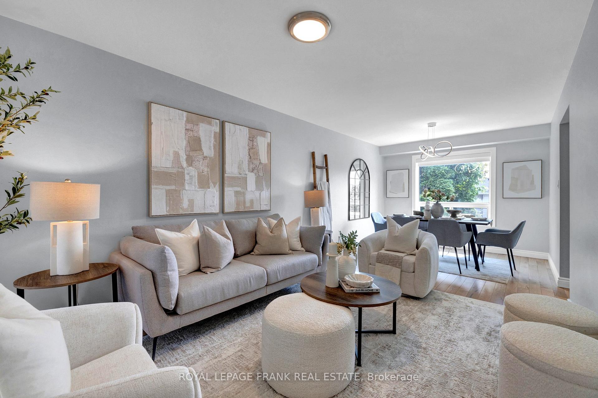 Photo 2 of 120 Bonnycastle Drive, Clarington, Bowmanville — HOMEH