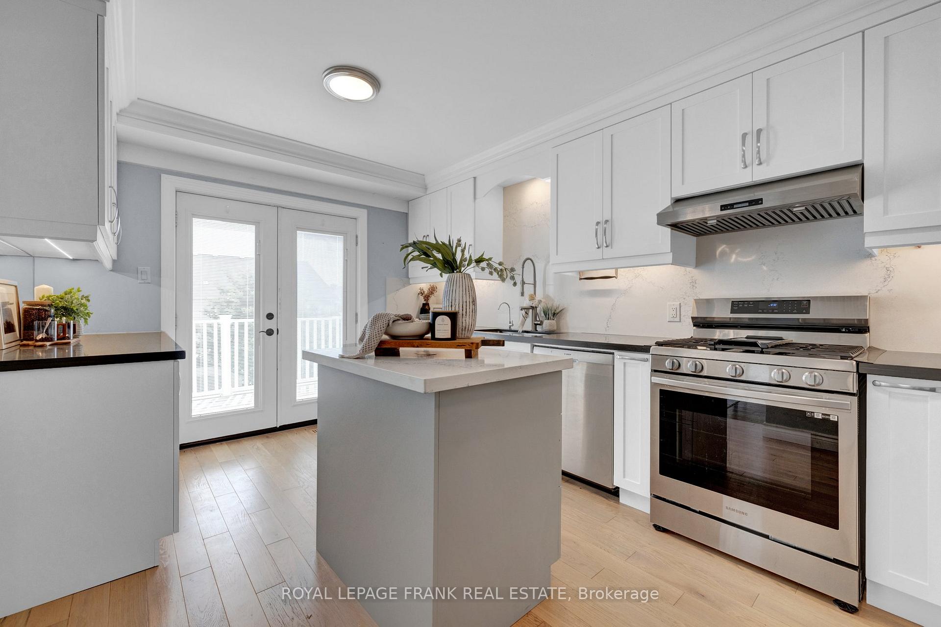 Photo 10 of 120 Bonnycastle Drive, Clarington, Bowmanville — HOMEH