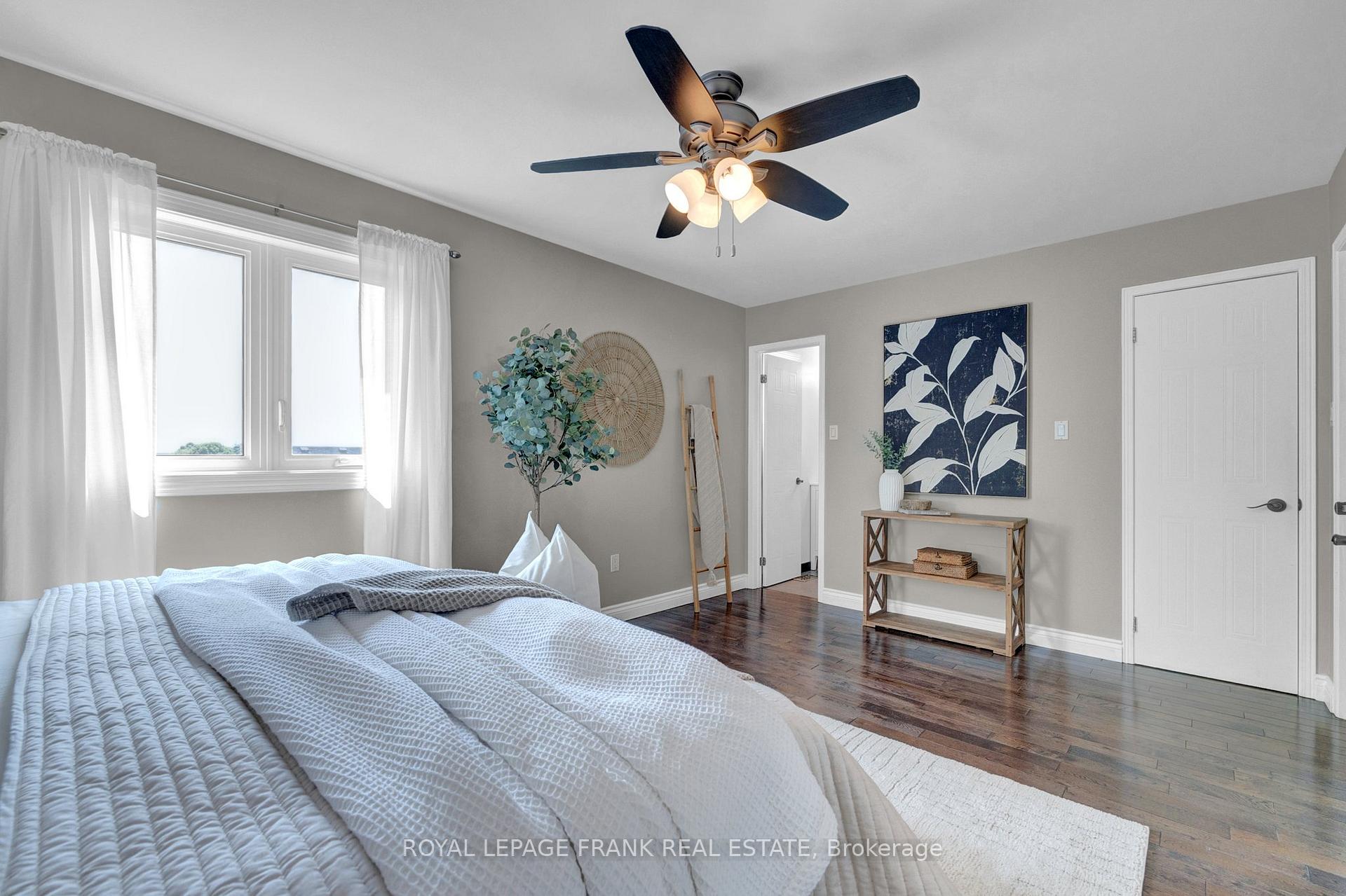 Photo 20 of 120 Bonnycastle Drive, Clarington, Bowmanville — HOMEH