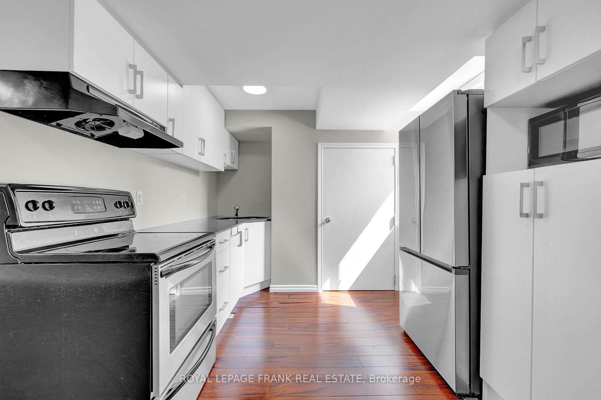 Photo 33 of 120 Bonnycastle Drive, Clarington, Bowmanville — HOMEH