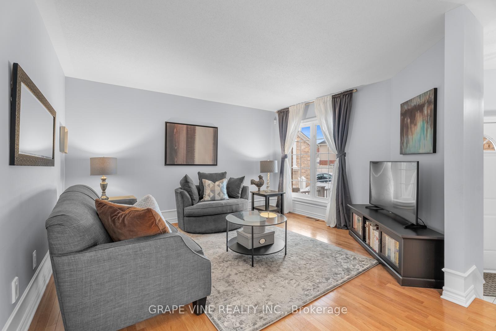 Photo 7 of 588 Dusty Miller Crescent, Ottawa, Riverside South/Gloucester Glen — HOMEH