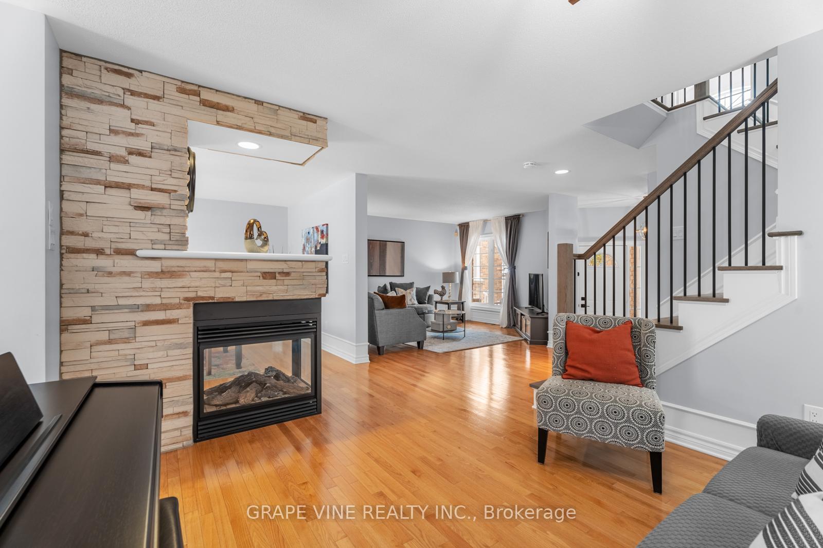 Photo 11 of 588 Dusty Miller Crescent, Ottawa, Riverside South/Gloucester Glen — HOMEH