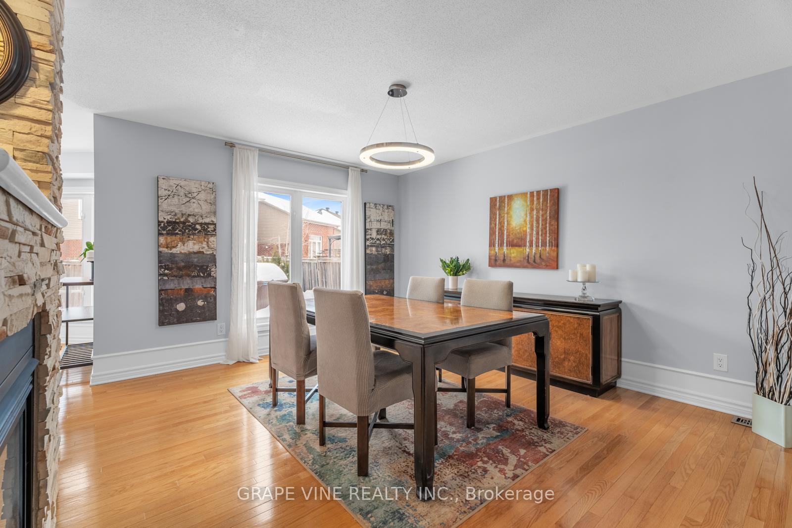 Photo 12 of 588 Dusty Miller Crescent, Ottawa, Riverside South/Gloucester Glen — HOMEH