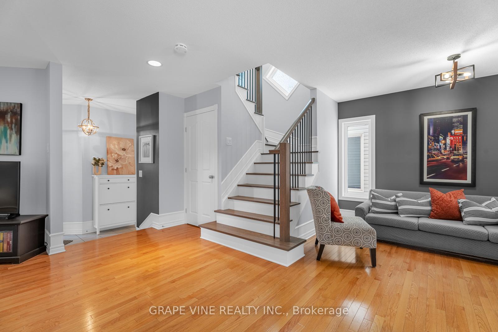 Photo 19 of 588 Dusty Miller Crescent, Ottawa, Riverside South/Gloucester Glen — HOMEH