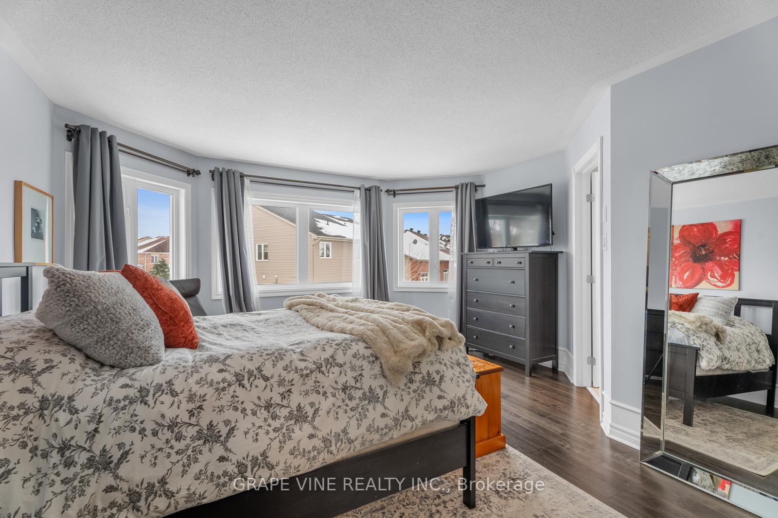 Photo 21 of 588 Dusty Miller Crescent, Ottawa, Riverside South/Gloucester Glen — HOMEH