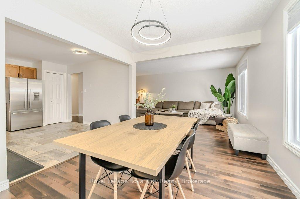 Photo 6 of 100 Windsor Drive, Brant, South Dumfries — HOMEH