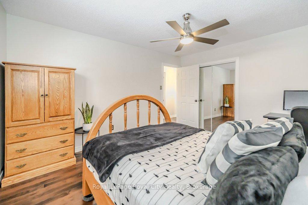 Photo 10 of 100 Windsor Drive, Brant, South Dumfries — HOMEH