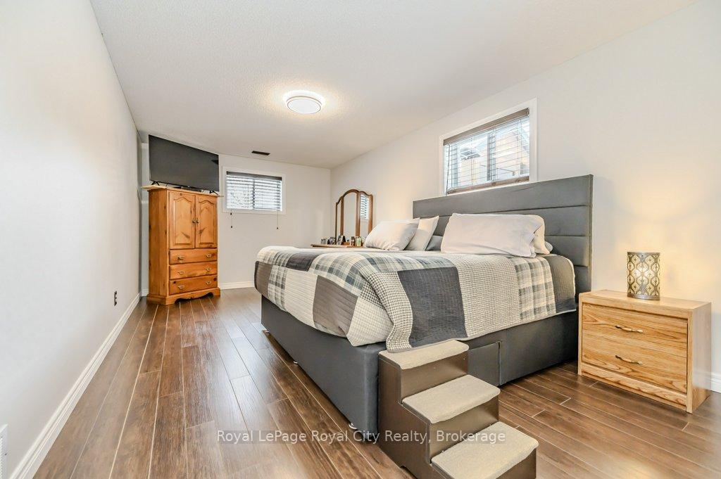 Photo 12 of 100 Windsor Drive, Brant, South Dumfries — HOMEH