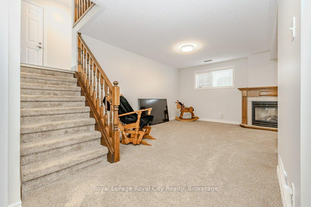 Photo 17 of 100 Windsor Drive, Brant, South Dumfries — HOMEH