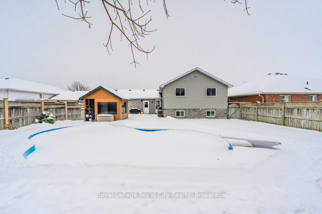 Photo 20 of 100 Windsor Drive, Brant, South Dumfries — HOMEH