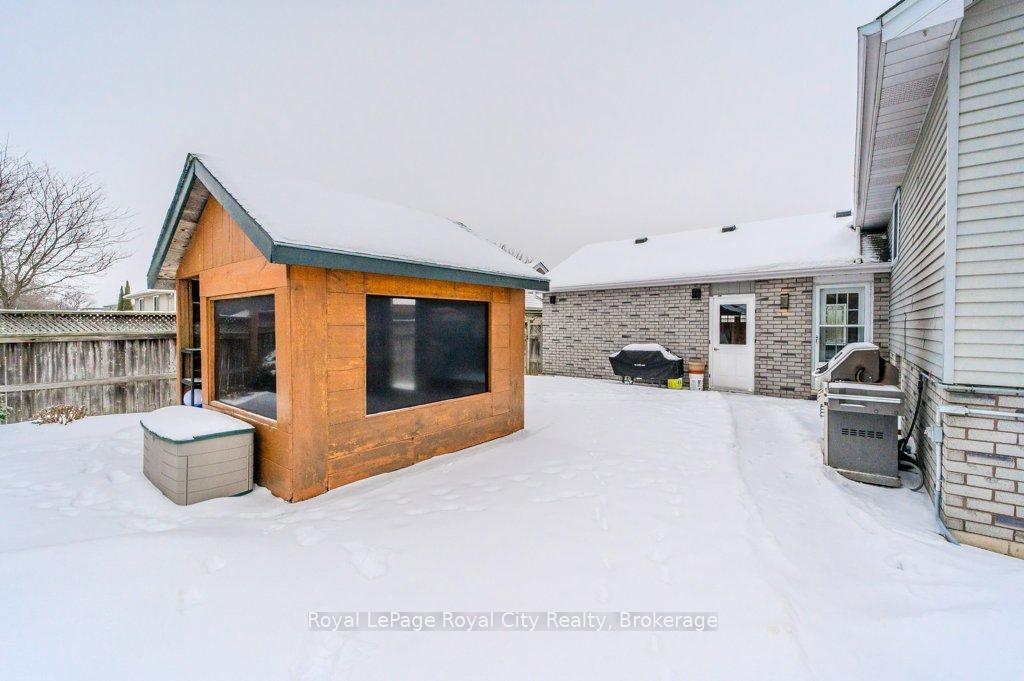 Photo 22 of 100 Windsor Drive, Brant, South Dumfries — HOMEH