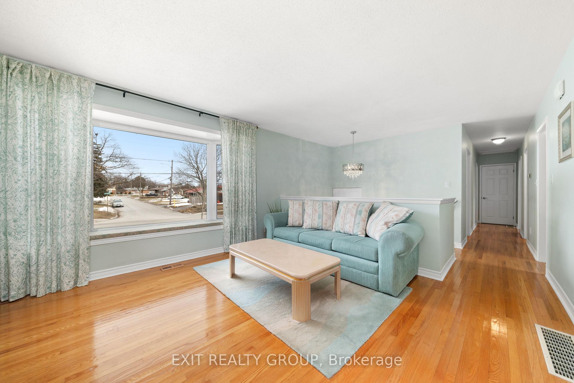 Photo 7 of 129 Leland Drive, Belleville, Belleville Ward — HOMEH