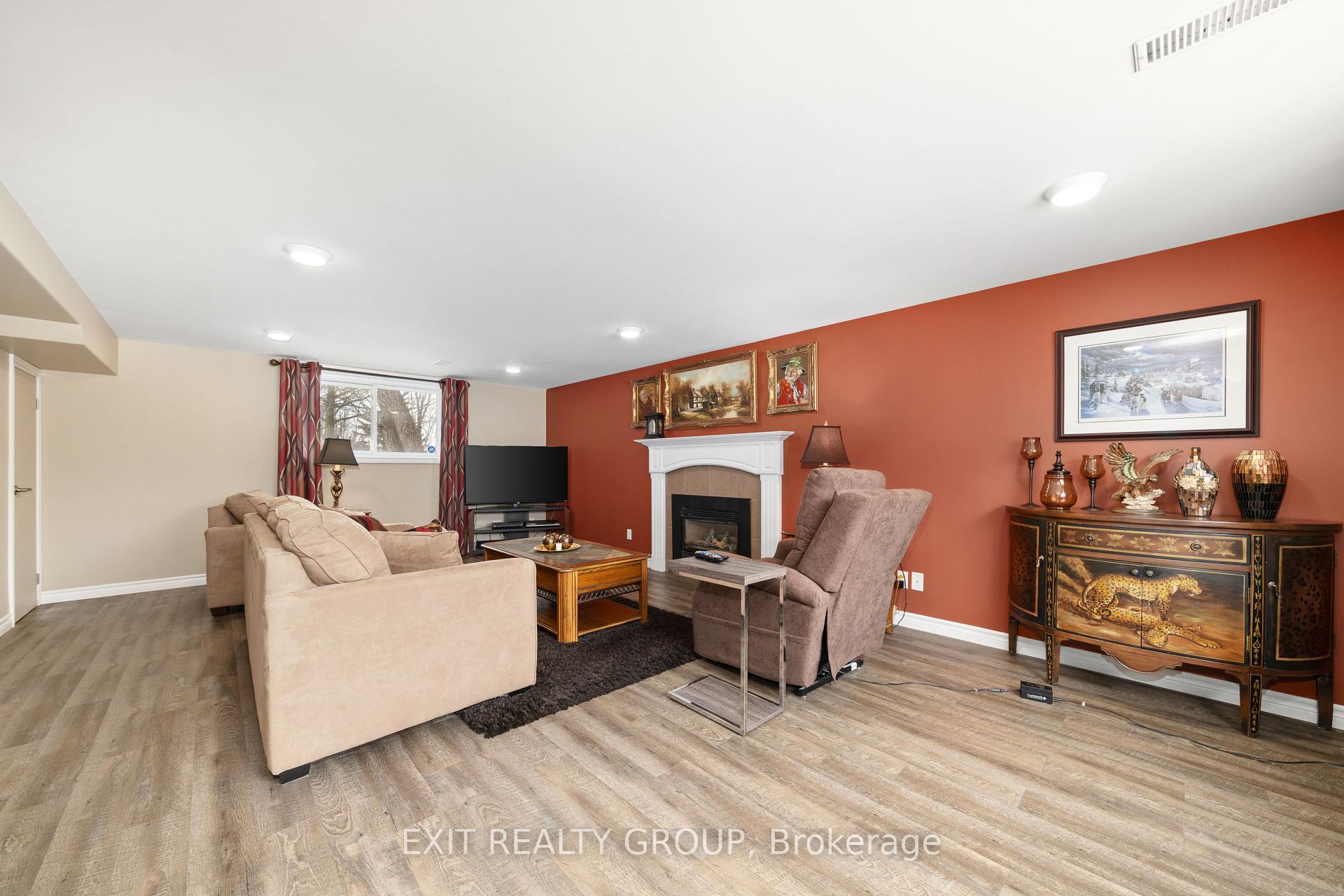 Photo 21 of 129 Leland Drive, Belleville, Belleville Ward — HOMEH