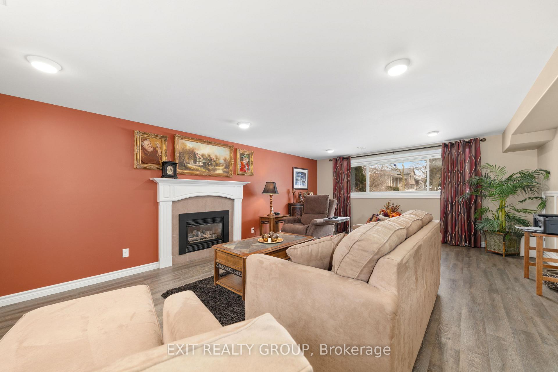 Photo 24 of 129 Leland Drive, Belleville, Belleville Ward — HOMEH
