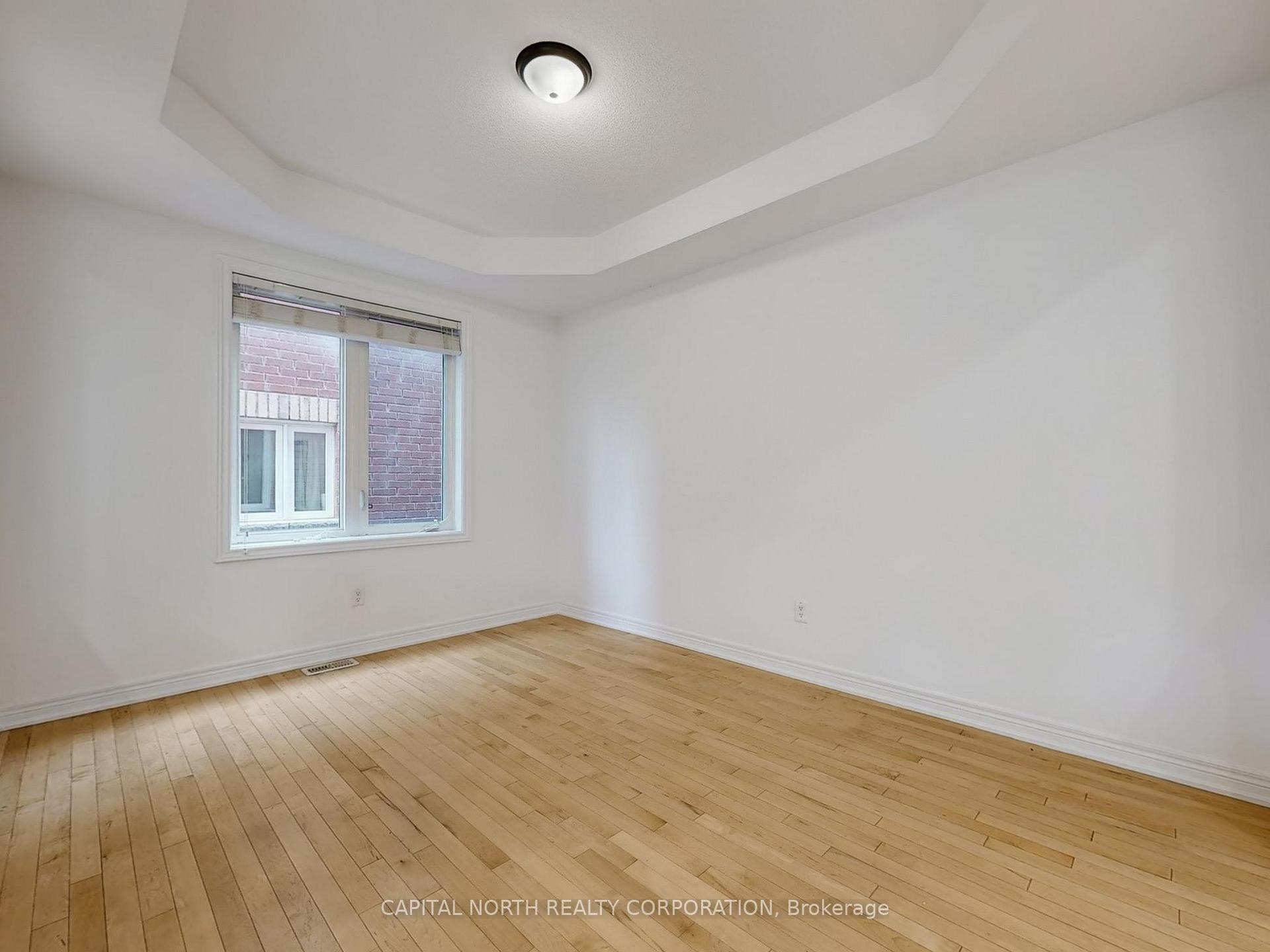 Photo 5 of 29 Begonia Crescent, Brampton, Northwest Sandalwood Parkway — HOMEH