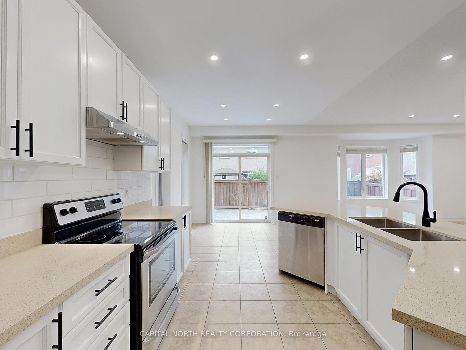 Photo 8 of 29 Begonia Crescent, Brampton, Northwest Sandalwood Parkway — HOMEH