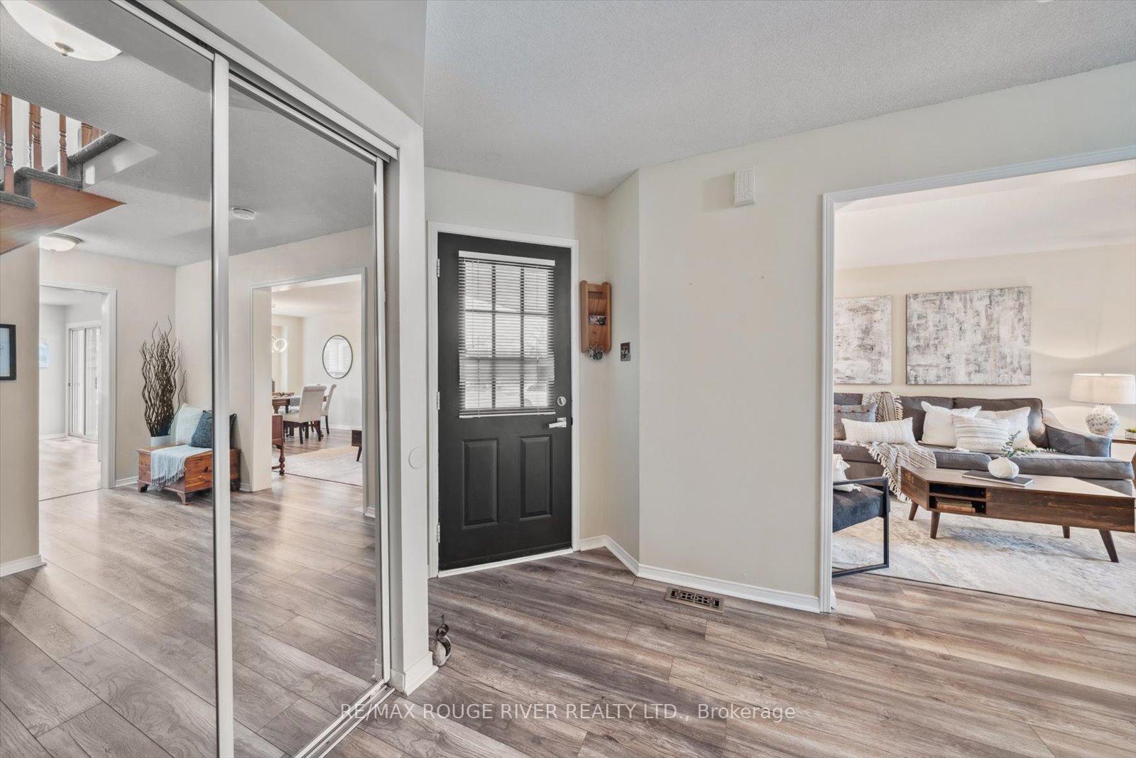 Photo 5 of 60 Bonnycastle Drive, Clarington, Bowmanville — HOMEH