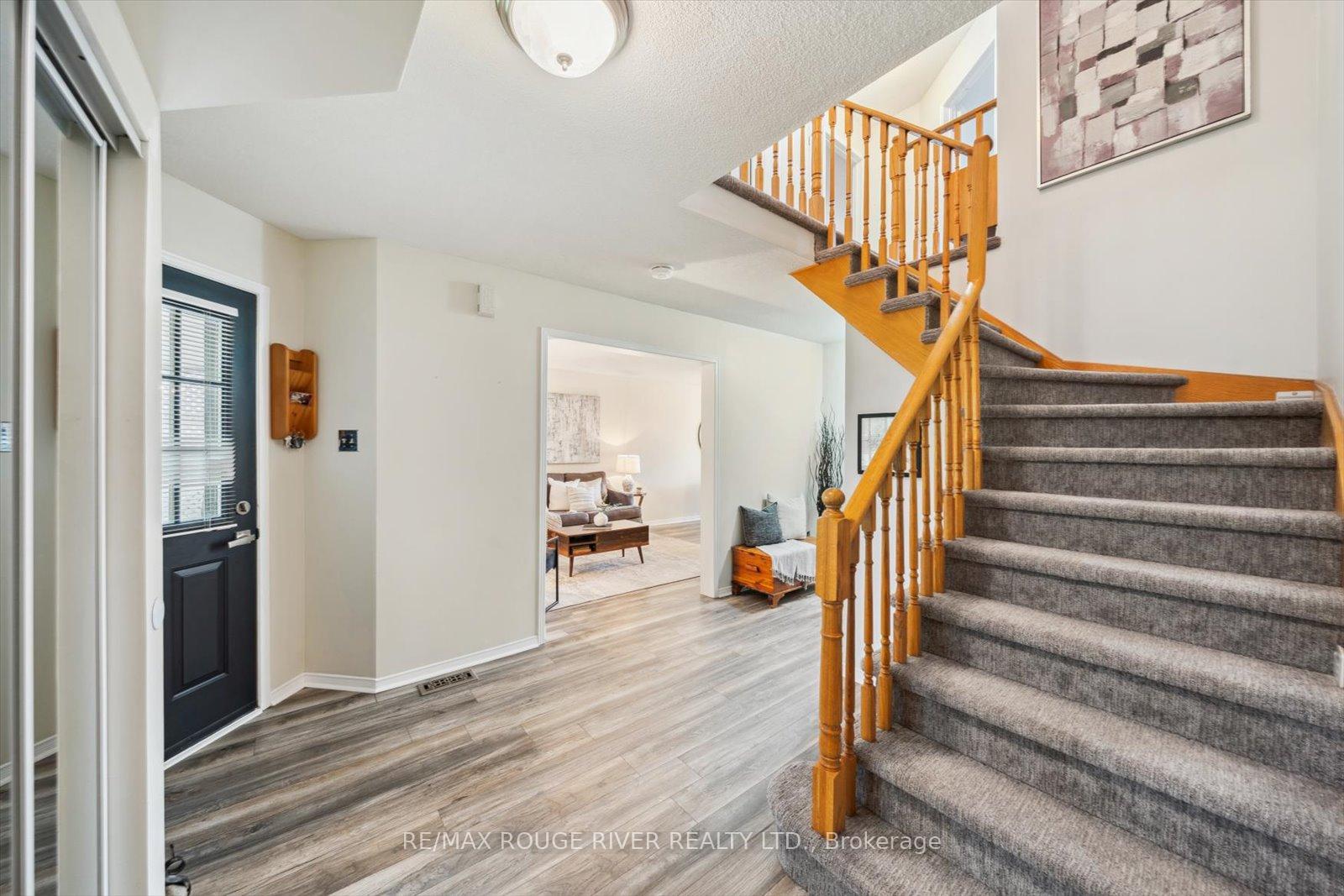 Photo 6 of 60 Bonnycastle Drive, Clarington, Bowmanville — HOMEH