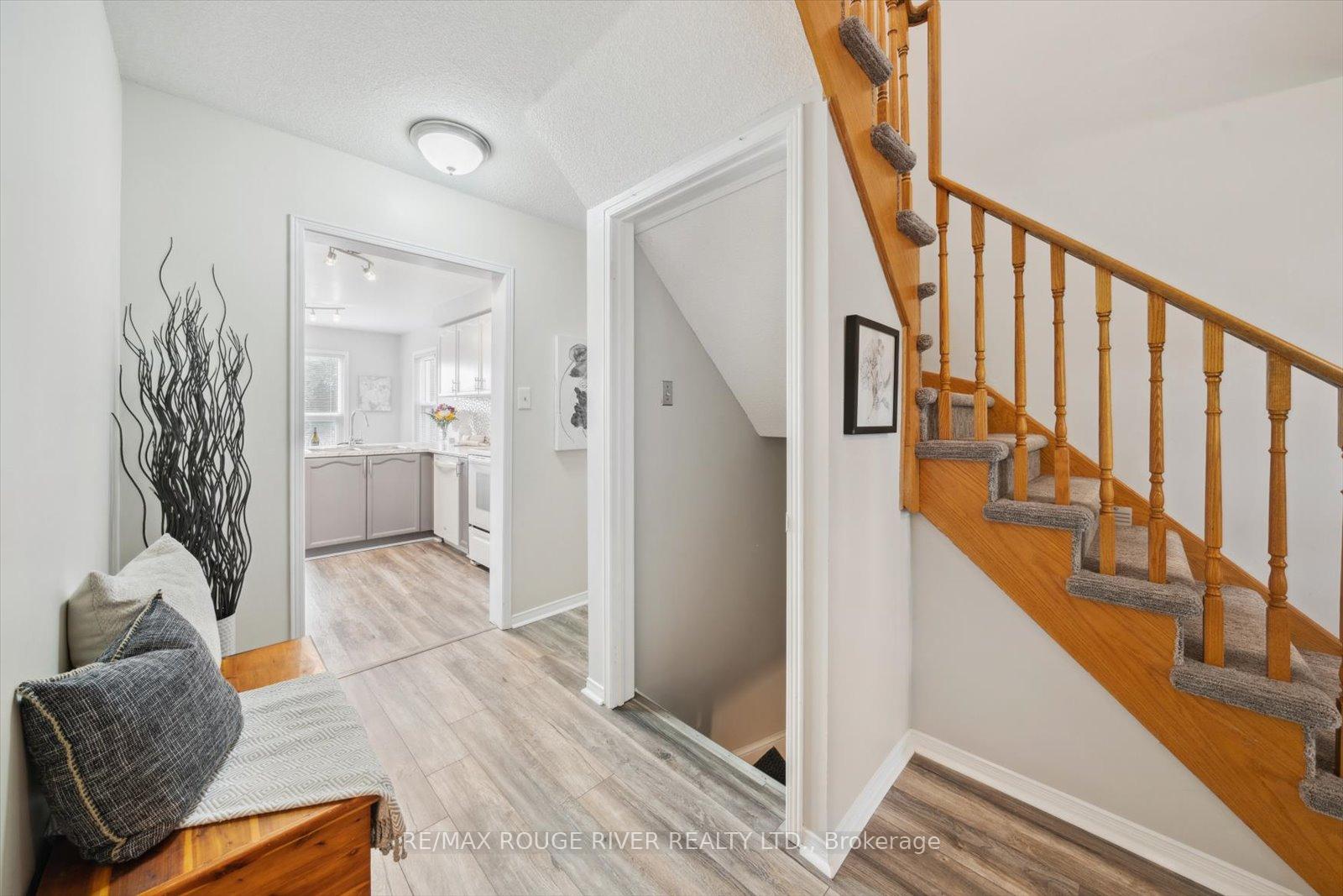 Photo 7 of 60 Bonnycastle Drive, Clarington, Bowmanville — HOMEH