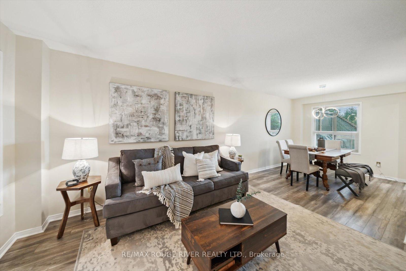 Photo 10 of 60 Bonnycastle Drive, Clarington, Bowmanville — HOMEH