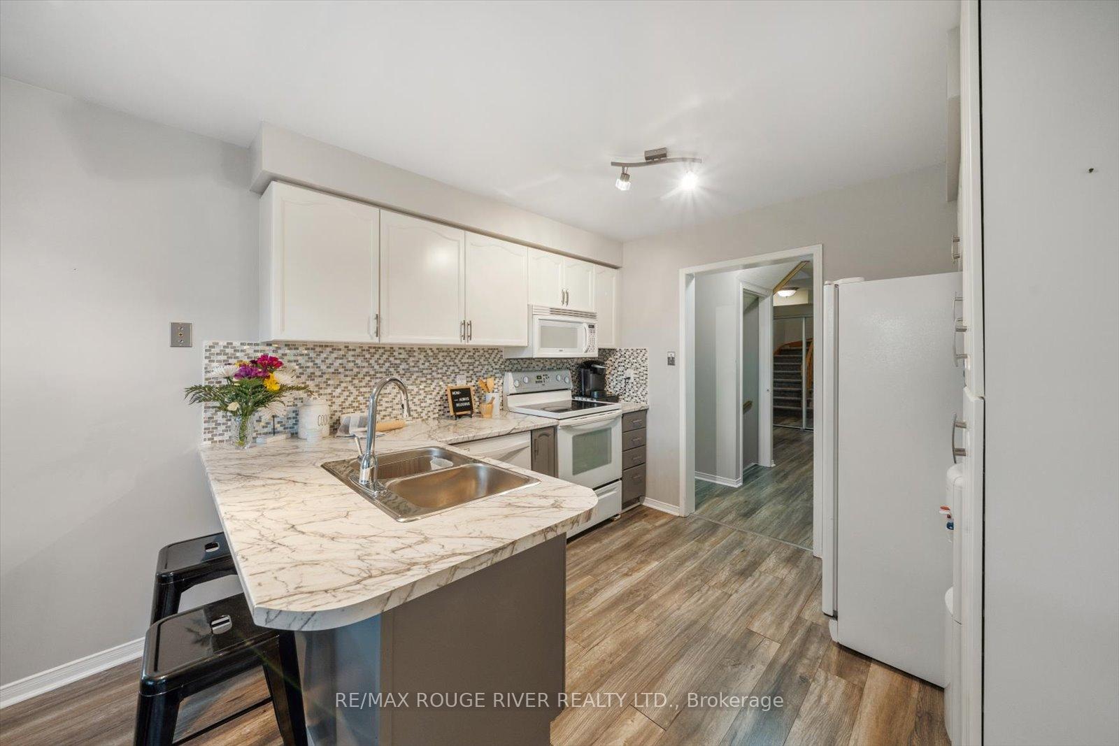 Photo 16 of 60 Bonnycastle Drive, Clarington, Bowmanville — HOMEH
