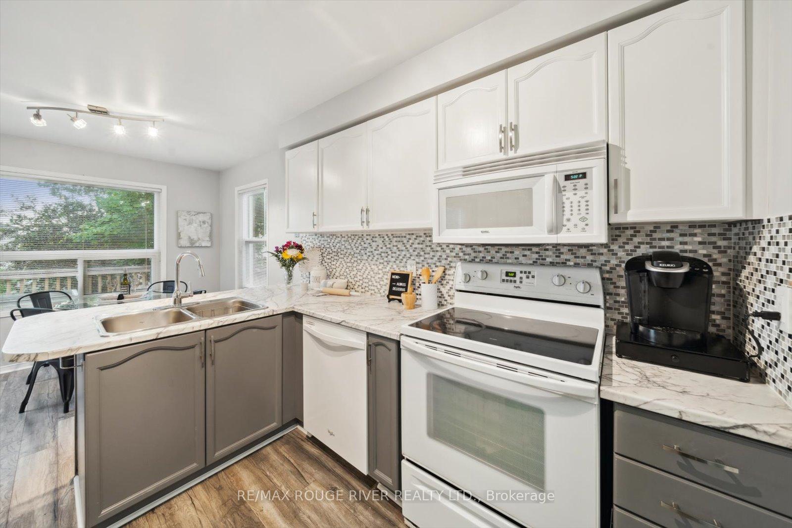 Photo 17 of 60 Bonnycastle Drive, Clarington, Bowmanville — HOMEH