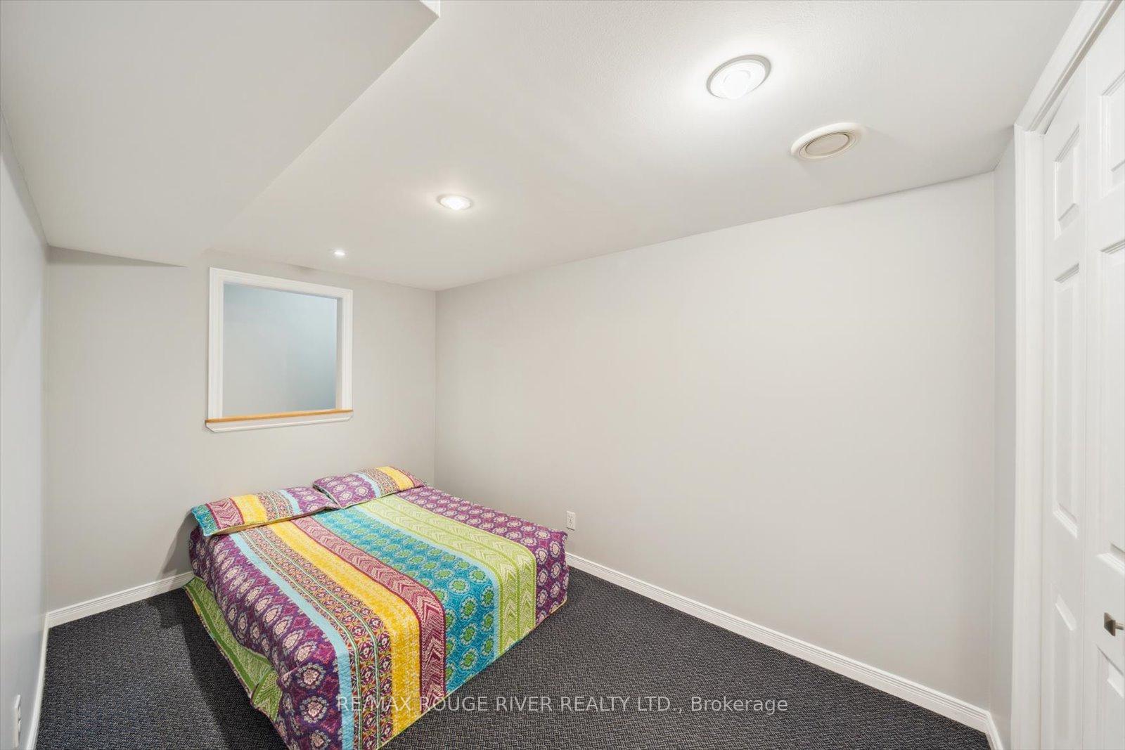Photo 37 of 60 Bonnycastle Drive, Clarington, Bowmanville — HOMEH