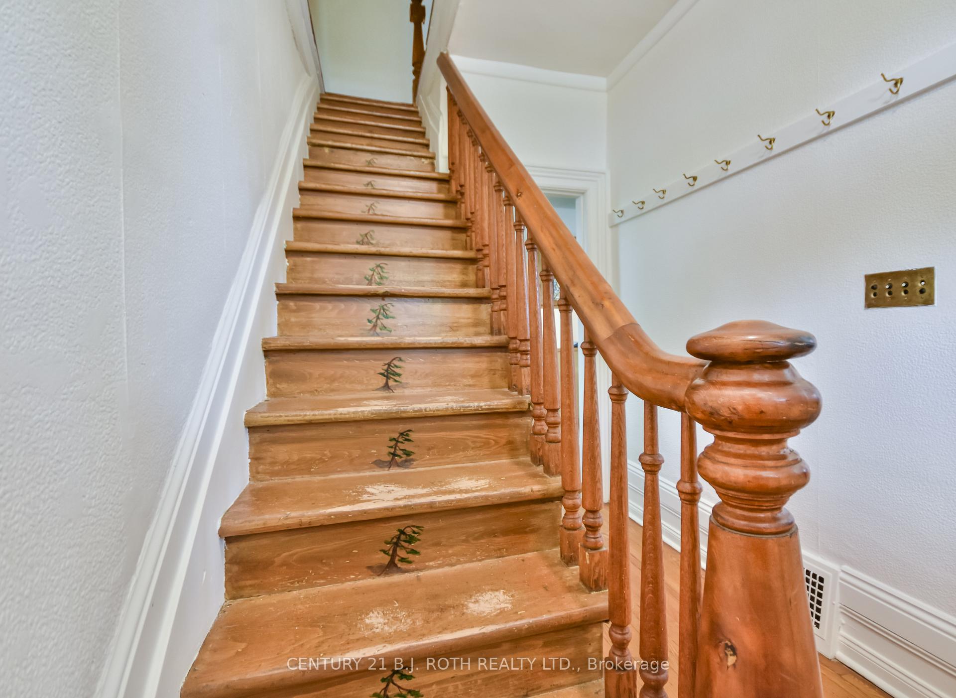 Photo 5 of 791 Bay Street, Gravenhurst, Muskoka (S) — HOMEH