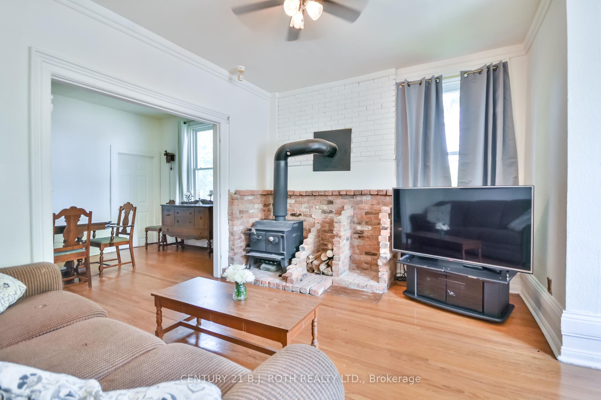 Photo 6 of 791 Bay Street, Gravenhurst, Muskoka (S) — HOMEH