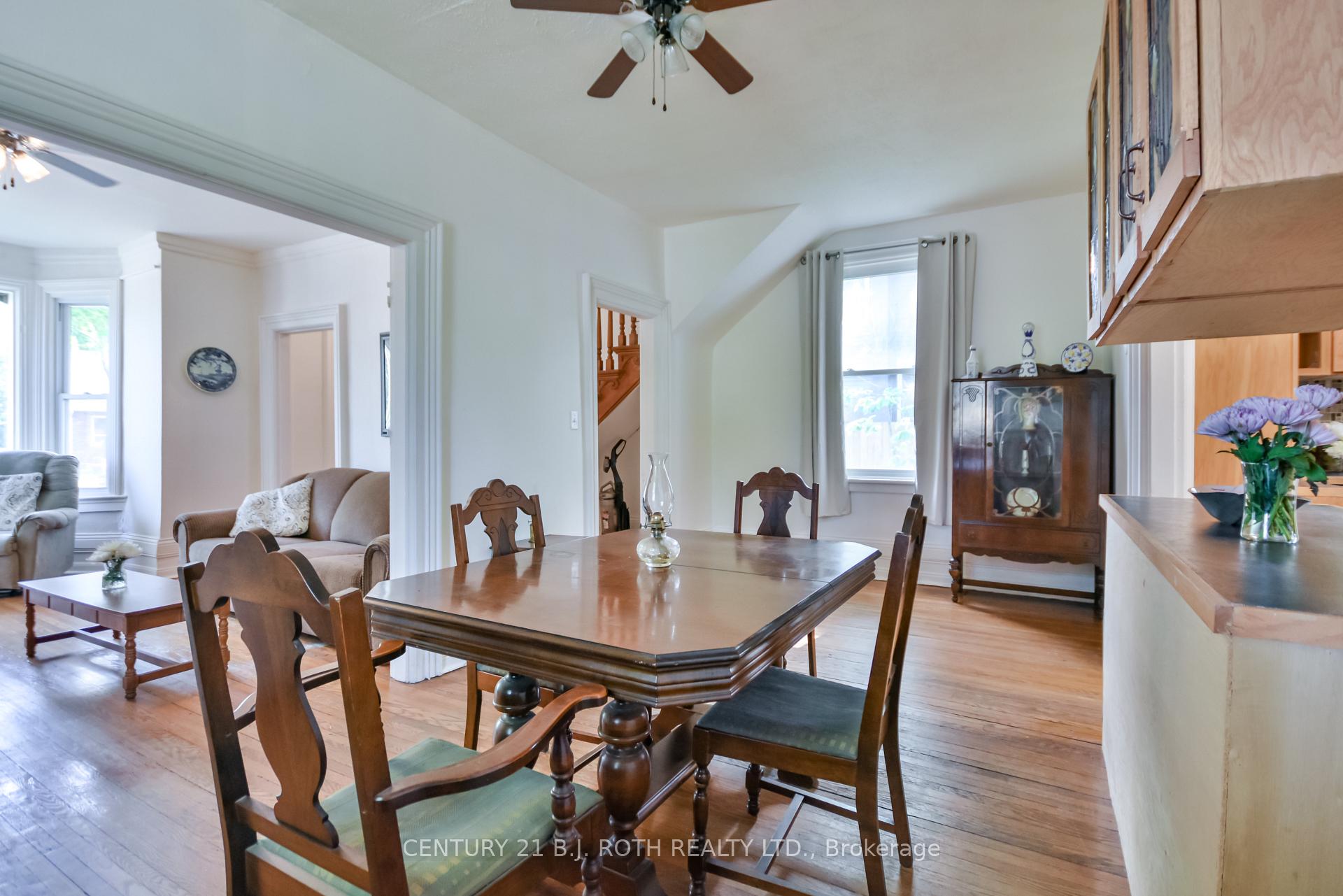 Photo 10 of 791 Bay Street, Gravenhurst, Muskoka (S) — HOMEH