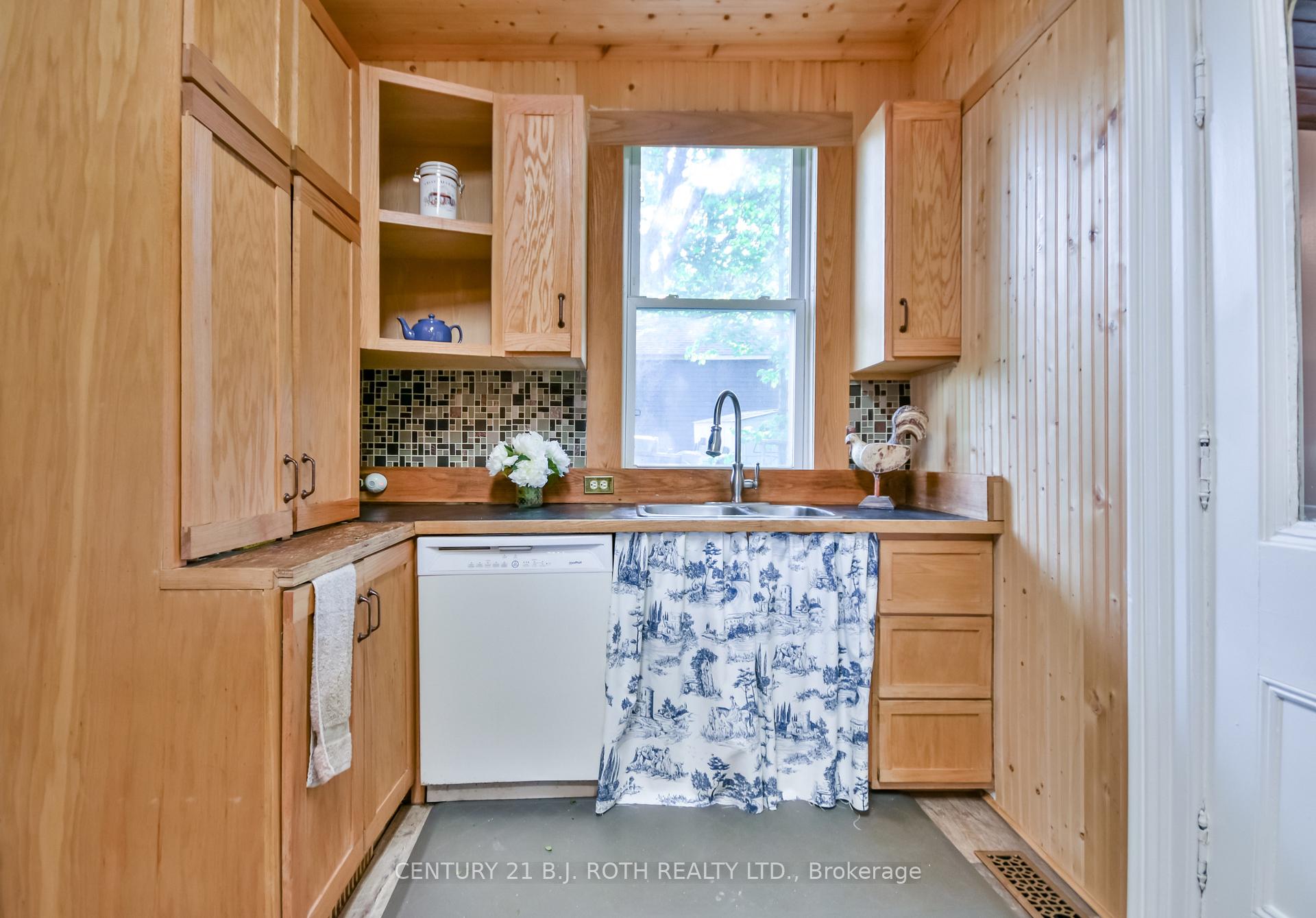 Photo 14 of 791 Bay Street, Gravenhurst, Muskoka (S) — HOMEH