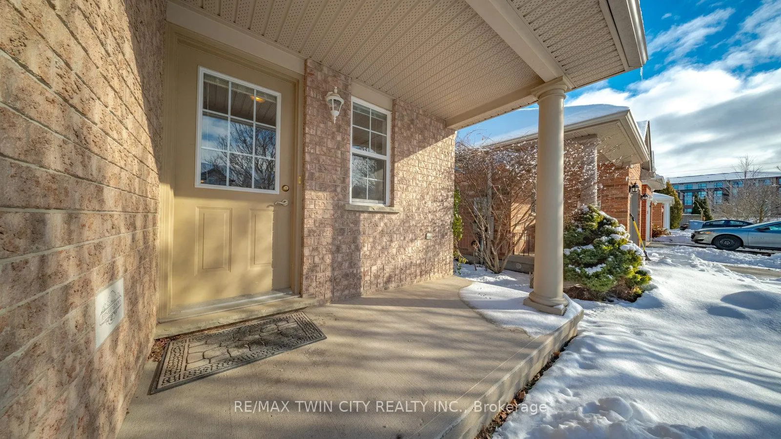 Photo 9 of 38 Sinclair Street, Guelph, Pineridge/Westminster Woods — HOMEH