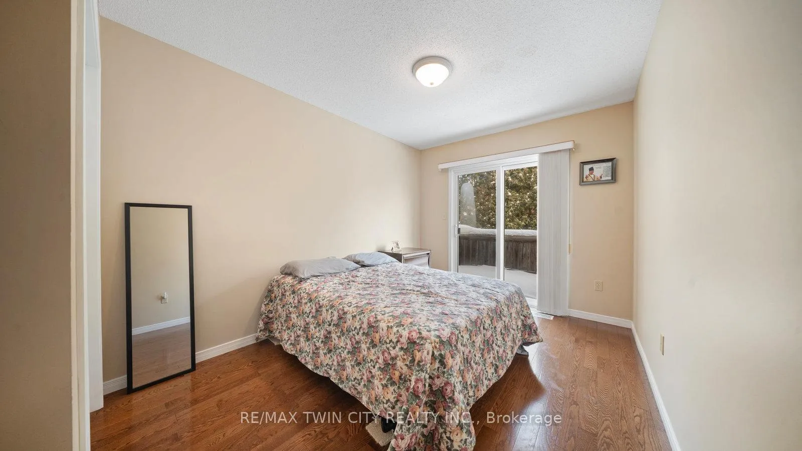 Photo 40 of 38 Sinclair Street, Guelph, Pineridge/Westminster Woods — HOMEH