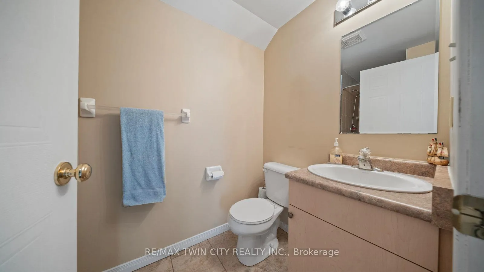 Photo 53 of 38 Sinclair Street, Guelph, Pineridge/Westminster Woods — HOMEH